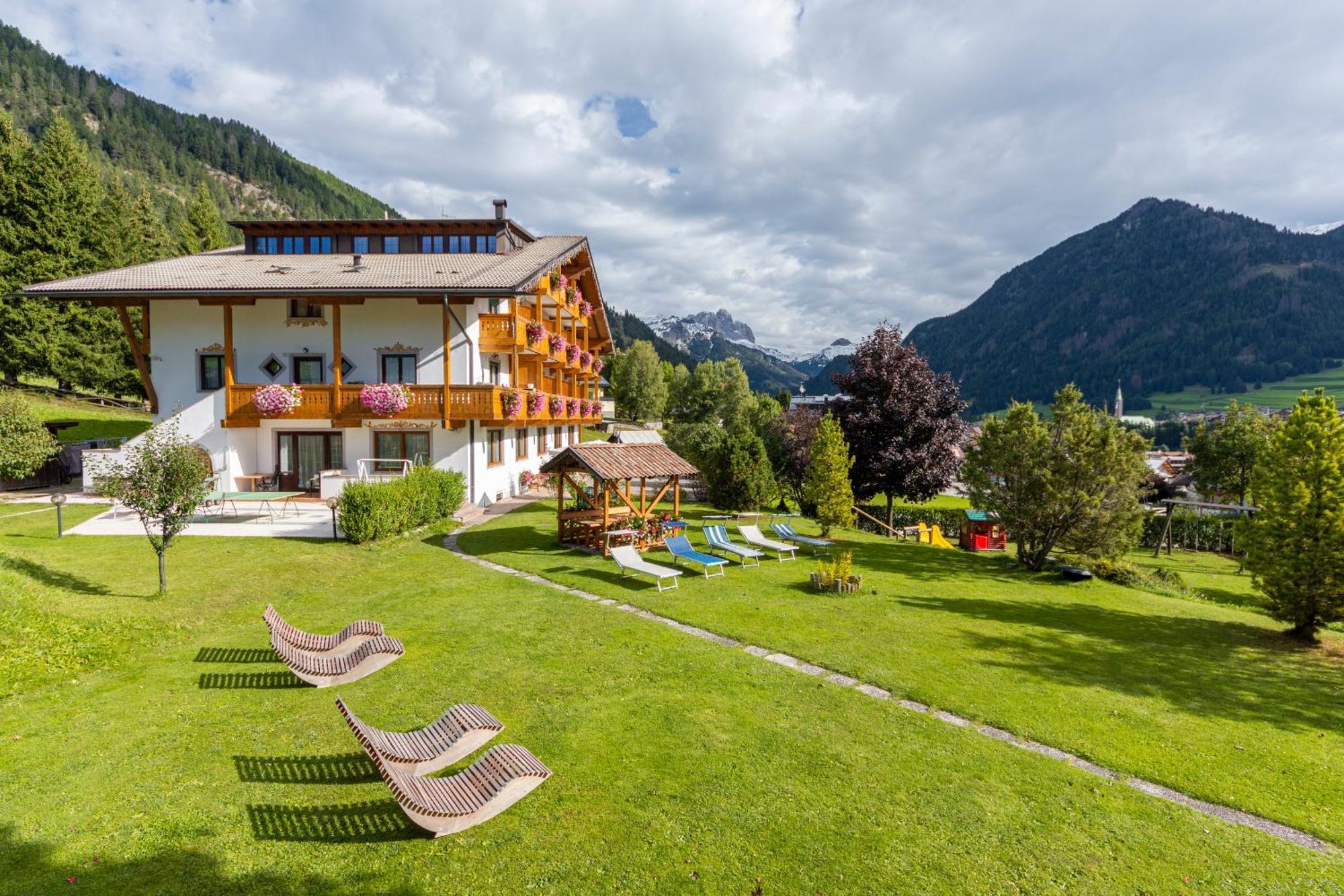 Villa Gemmy Pozza di Fassa Eksteriør bilde